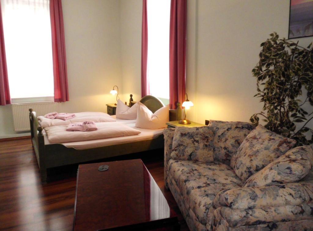Hôtel Thuringer Hof Hildburghausen Chambre photo